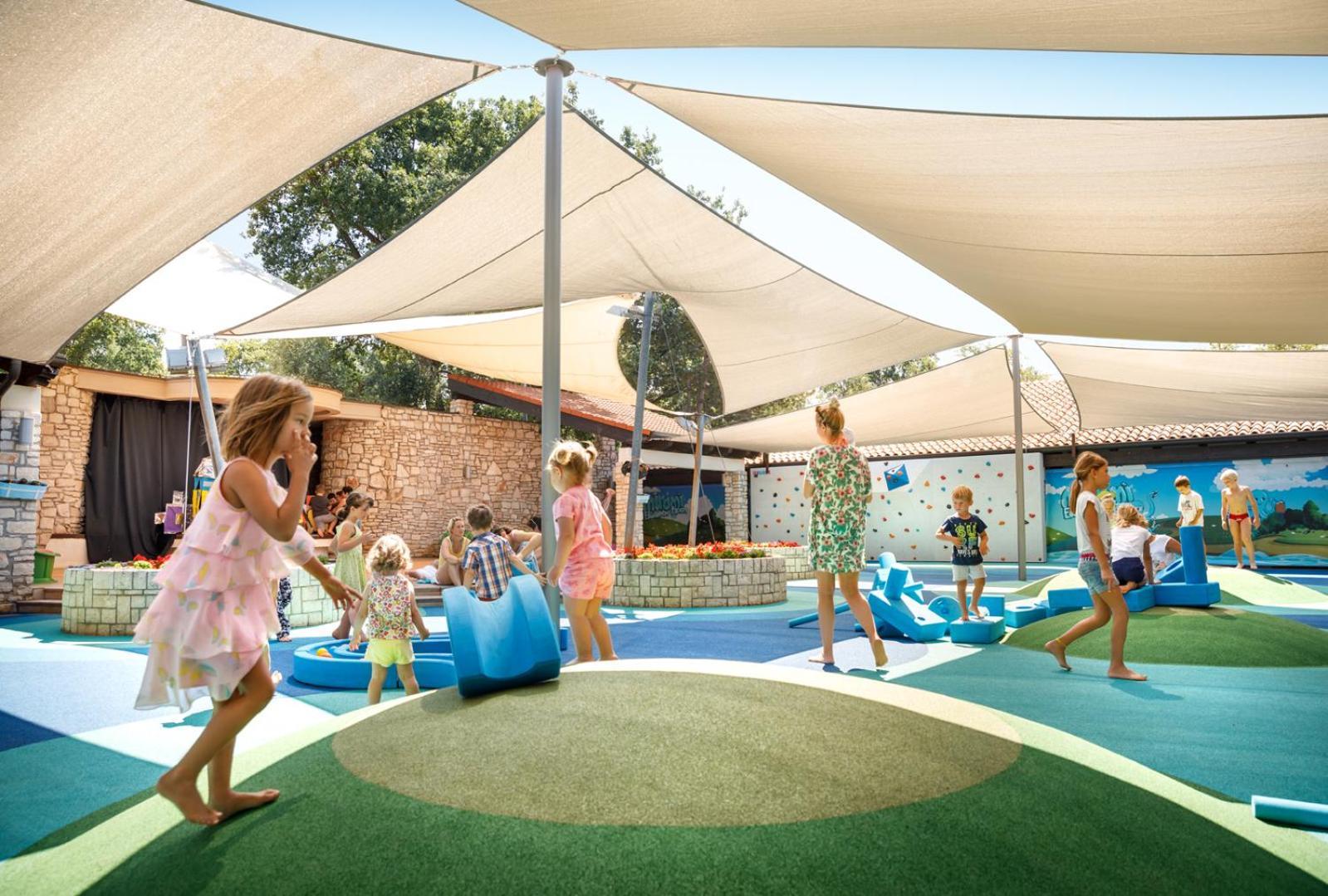 Aminess Planet Camping Maravea Resort - Pitches Novigrad Istria Kültér fotó